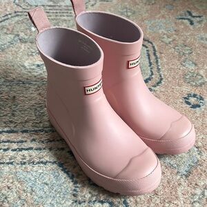 NWT girls pink hunter boot